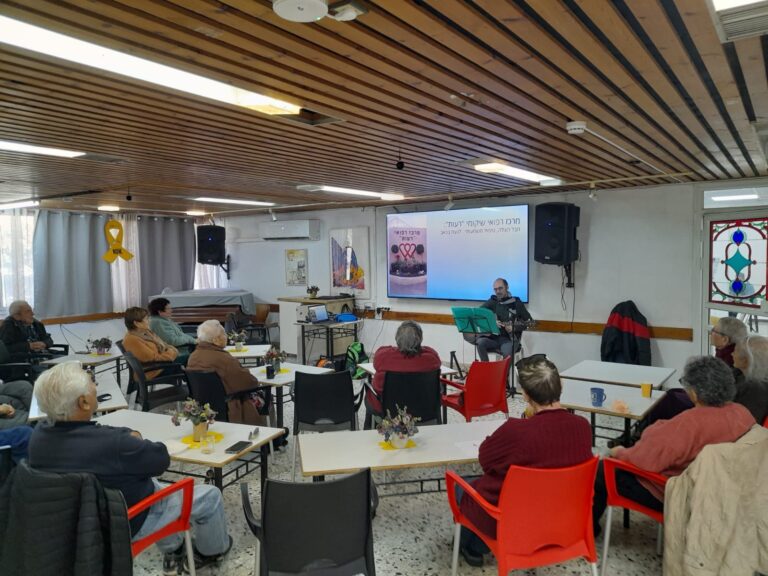 מועדון ותיקים מחניים, חנוכה 2025